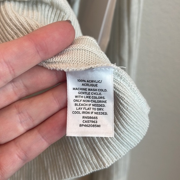 NWT BP Ribbed V Neck Pullover Sweater Size X-Large - Picture 6 of 8